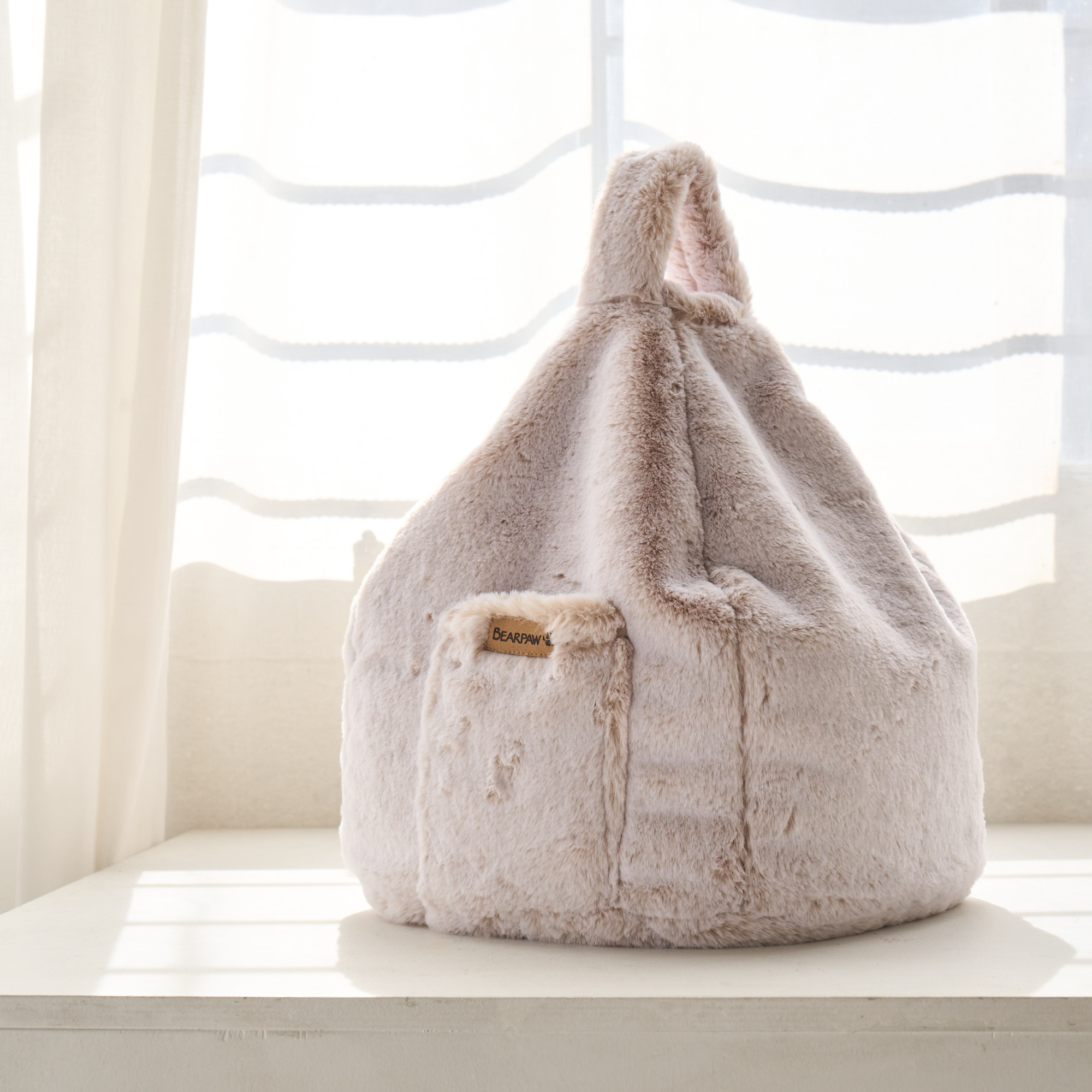 ARTESTIA LAP POUF LIGHT TAN